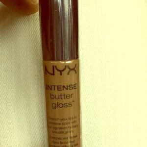 NYX Intense Butter Gloss